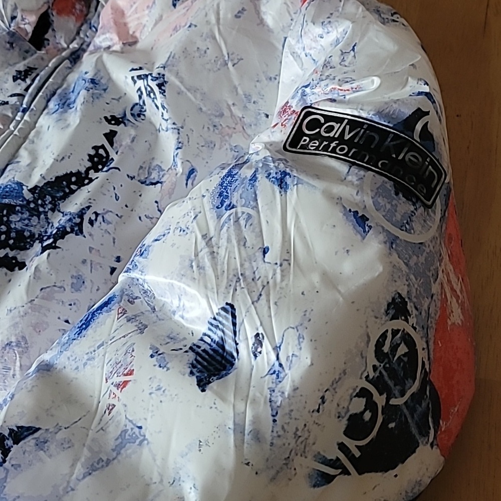 Calvin Klein Performance Reversible Puffer Jacket - Picture 10 of 13